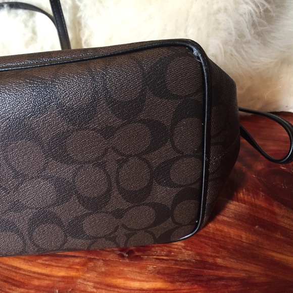 Coach Signature Drawstring Shoulder Bag set - Picture 3 of 8